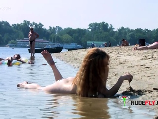 Nude beach girl has such a hot body