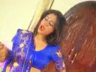 Amateur Indian Masturbates Her Desi Pussy